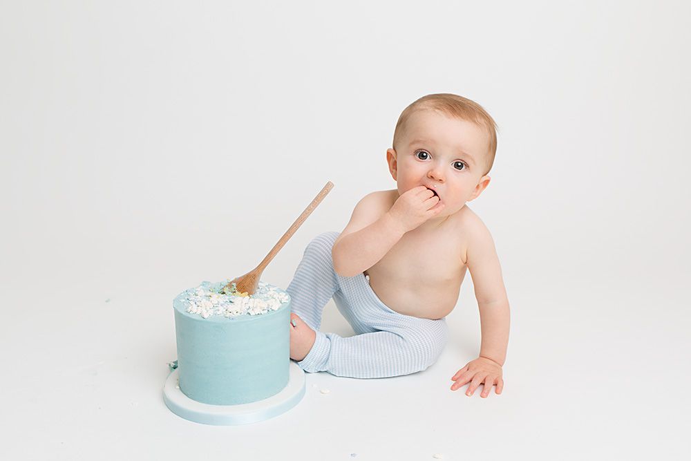 What Goes Into Cake Smash Photography & How I Perform It? | Giggles Newborn  Studio
